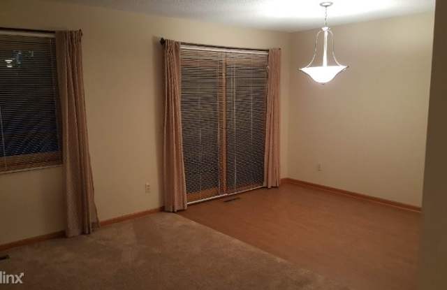 11142 Xavier Road S Gallery 4