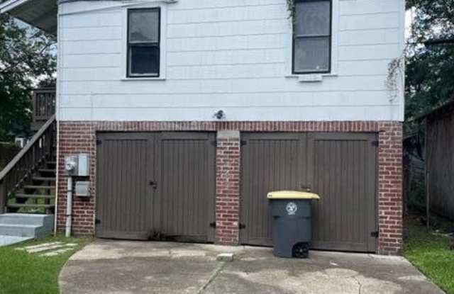 2135 DELLWOOD Avenue Gallery 2