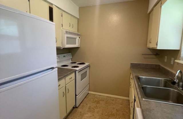 409 NE Westwind Dr. photos photos