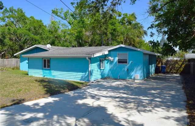 403 Pinewood Avenue photos photos