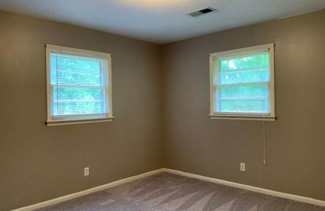 2324 Woodbridge Drive Gallery 4