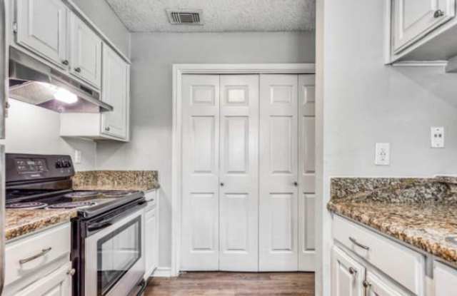 2015 Oakwell Farms Pkwy Gallery 3