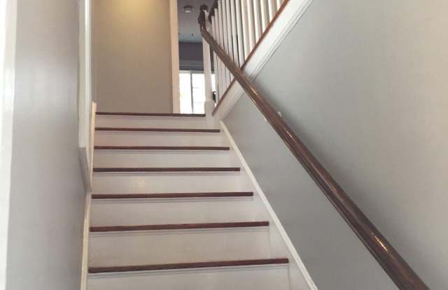 3250 MARTHA CUSTIS Drive Gallery 2