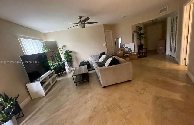 2803 N Oakland Forest Dr - 2803 North Oakland Forest Drive, Oakland Park, FL 33309