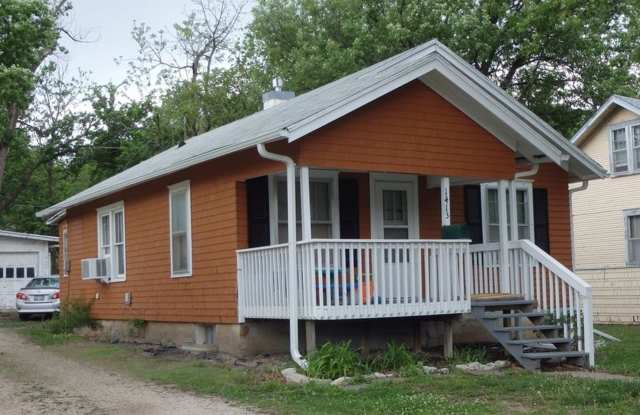 1413 Center St. photos photos