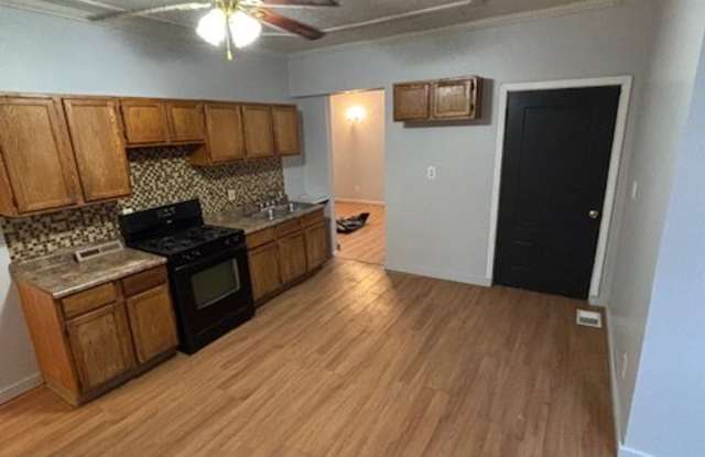 417 Park Avenue - 1 - 417 Park Avenue, Medina, NY 14103 417 Park Avenue - 1 - 417 Park Avenue, Medina, NY 14103