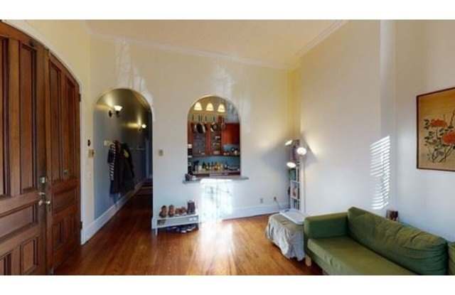 Langham Court Gallery 4