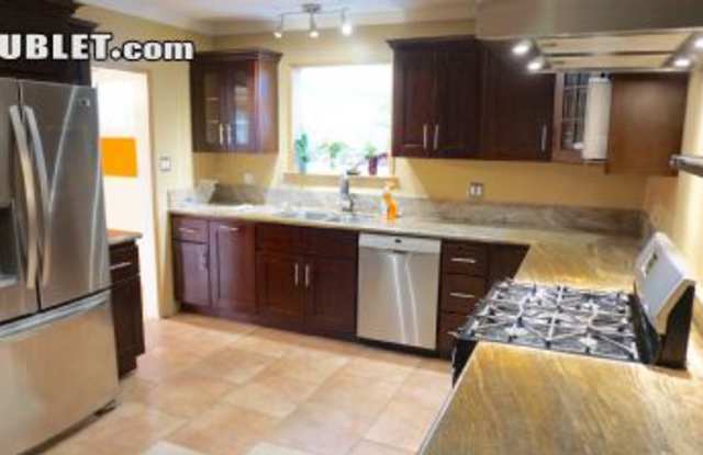 7008  Colbath Ave - 7008 N Colbath Ave, Los Angeles, CA 91405