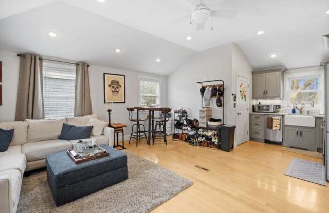 64 Ashland St. photos photos
