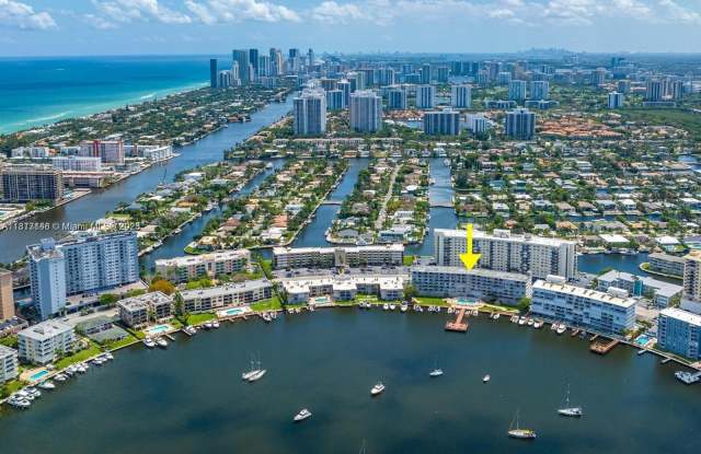400 Golden Isles Dr photos photos