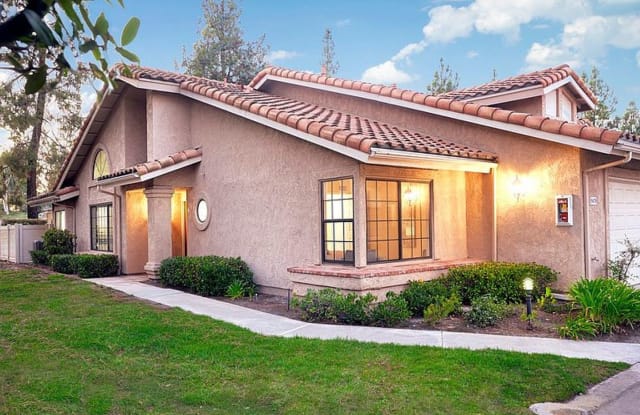 15670 Via Calanova - 15670 Via Calanova, San Diego, CA 92128