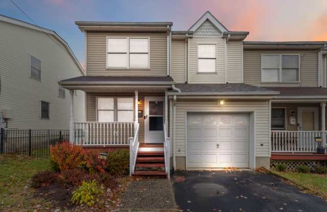 283 Muhammad Ali Avenue - 283 Muhammad Ali Avenue, Newark, NJ 07108