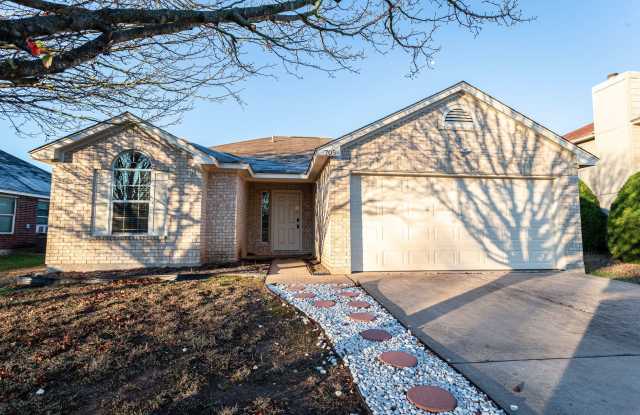 Comfortable 3BR/2BA Home with Vinyl Flooring, Fireplace  Backyard photos photos