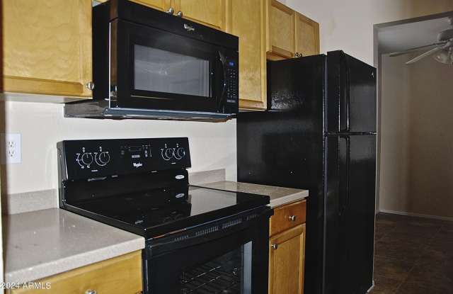 7550 N 12TH Street unit: 121 photos photos