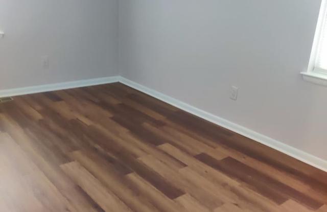 3322 N 15th St., 5 bedrooms, 2 bathrooms for $1,640/Month Gallery 4