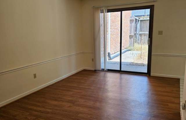 3 Bed/ 2.5 Bath- Village South Condominiums Gallery 3