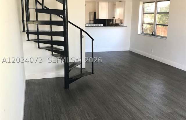 2444 SW 58 Mnr Gallery 3