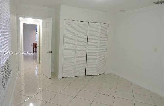 551 E 39th St photos photos 551 E 39th St photos photos