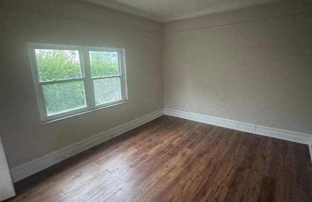 Charming 3BR Home in Swissvale Gallery 3