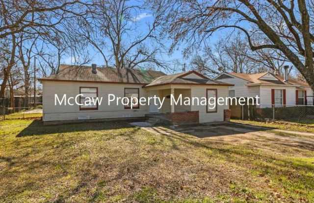7722 Maxwell Avenue Gallery 2