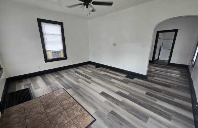303 S Dudley St photos photos