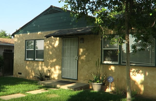 10400 Oro Vista Avenue - 10400 Oro Vista Avenue, Los Angeles, CA 91040