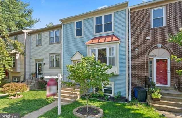 18005 SUNSET LAKE Court Gallery 2