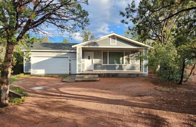 COMING SOON ~ 2 Bed / 2 Bath w/ Oversized 2 Car Garage - 609 North Luzern Circle, Payson, AZ 85541
