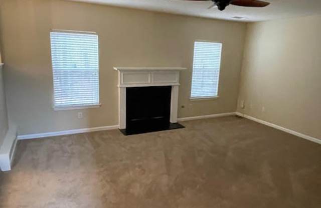 EXECUTIVE HOME IN SWIM COMMUNITY NEAR CAMP CREEK! Gallery 4