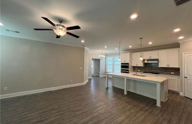 2005 River Bend Way Gallery 2