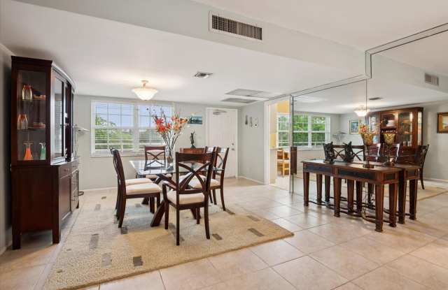 3900 Oaks Clubhouse Drive Gallery 4