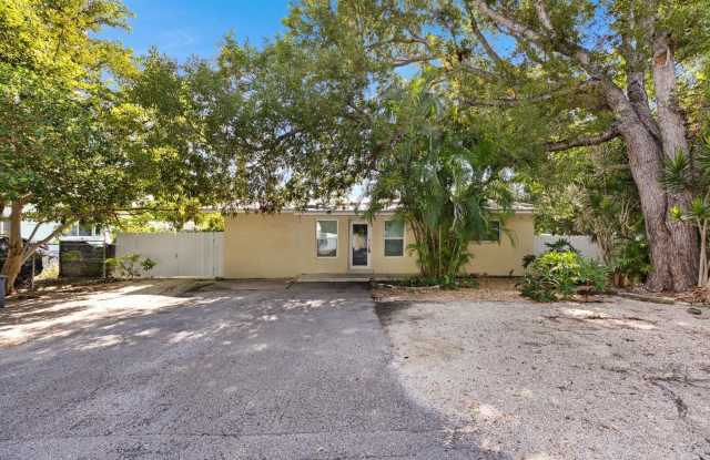 980 Oleander Road Gallery 3