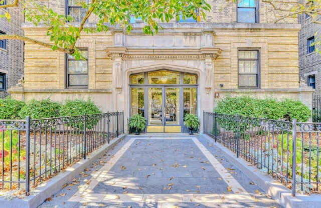 1000 Hudson Street Gallery 1