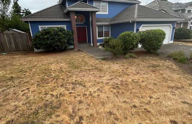 4 Bed 3 Bath Fully Fenced Kenmore Home photos photos