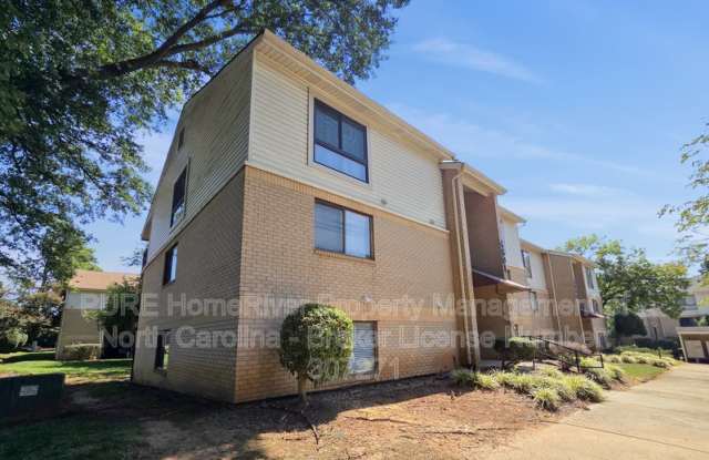 4801 Spring Lake Dr Gallery 1