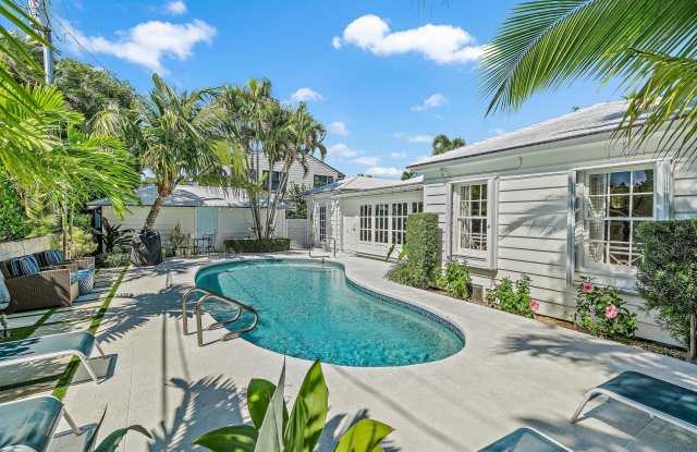 230 Colonial Lane Gallery 2