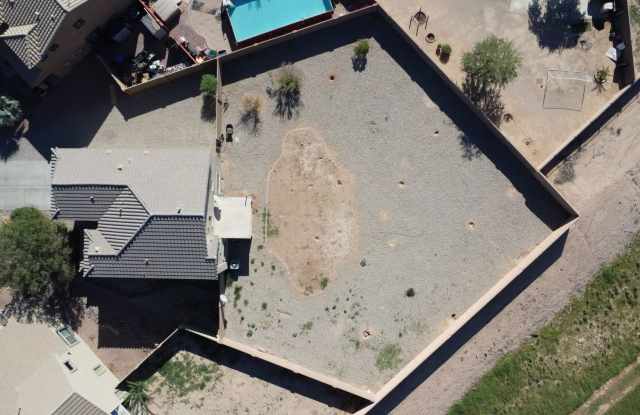 4BR / 2.5BA Home with Expansive Lot – 2-Car Garage, Community Pools & Golf Gallery 4