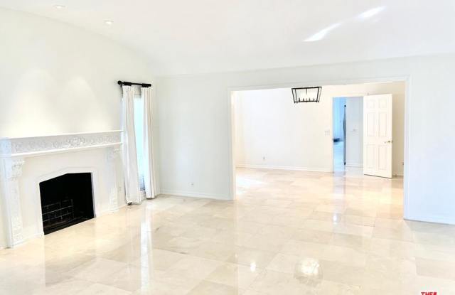 115 North MAPLE Drive Gallery 2