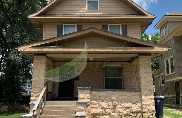 RECENTLY UPDATED 4 BEDROOM HOME!! photos photos