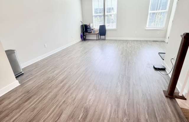 2109 Tobacco Mill St Gallery 4