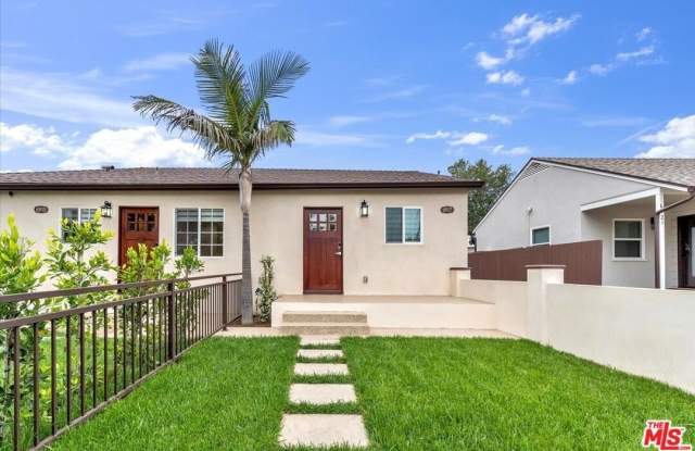6917 Encino Ave photos photos