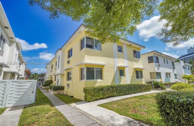 955 Bay Dr photos photos