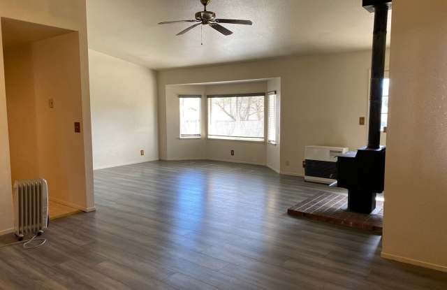 630 Cameron Way Gallery 2