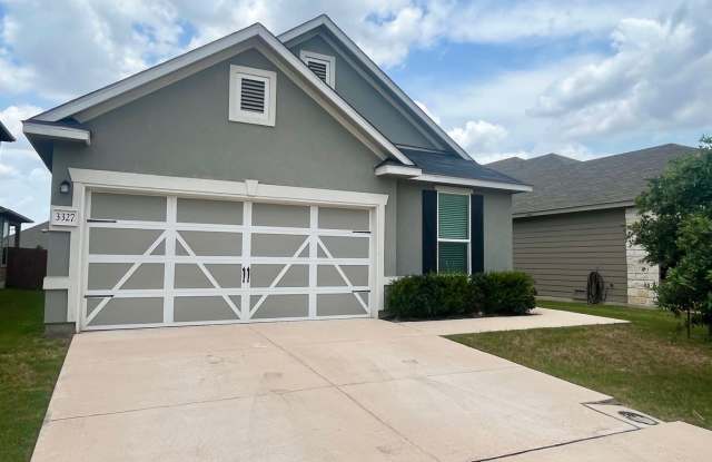 Stop the Car ~ 4/2 Single Story ~  w/ All Appliances Included ~ Solar Panels TOO! photos photos