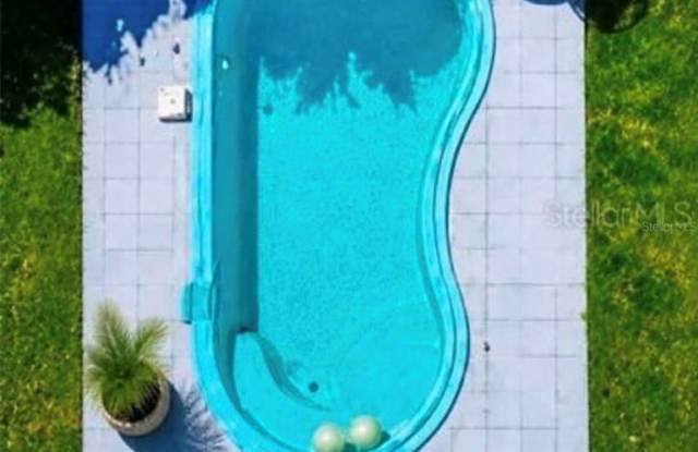 pool property for rent in Palm Coast Gallery 3