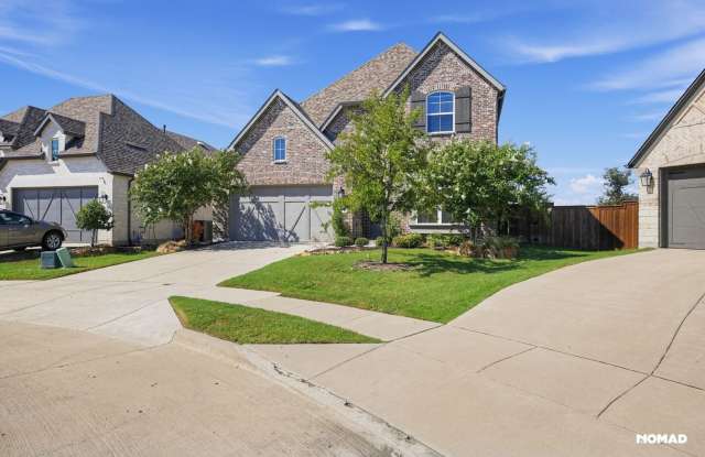 Stunning 5BR House in Celina Gallery 4