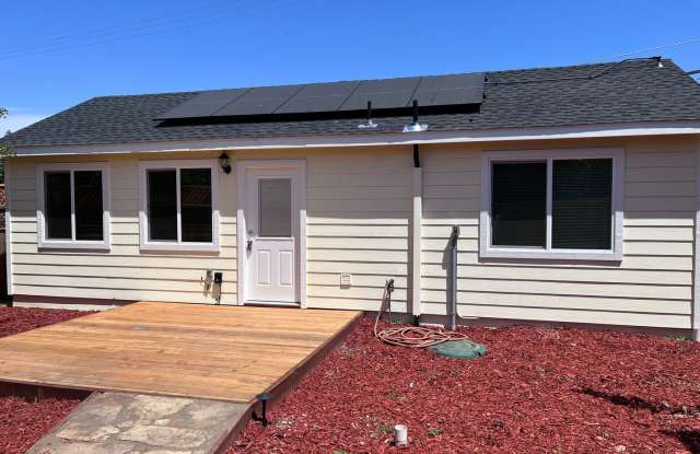 CHARMING ONE BEDROOM ADU NEAR FOLSOM LAKE! photos photos