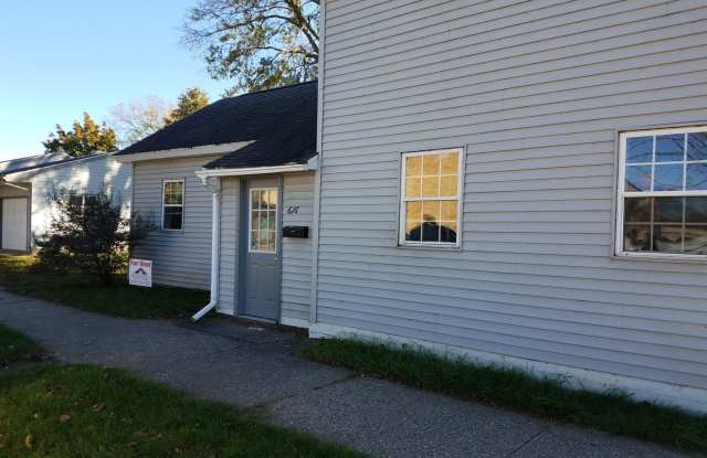 3 Bedroom House / Northside photos photos