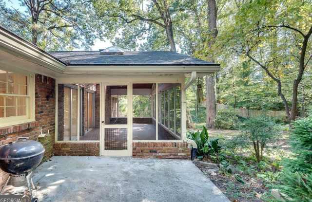 4690 Huntley Drive Gallery 2