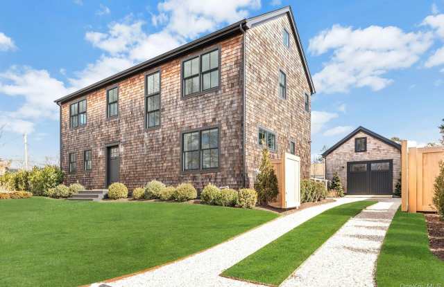 850 3rd Street - 850 3rd Street, New Suffolk, NY 11956